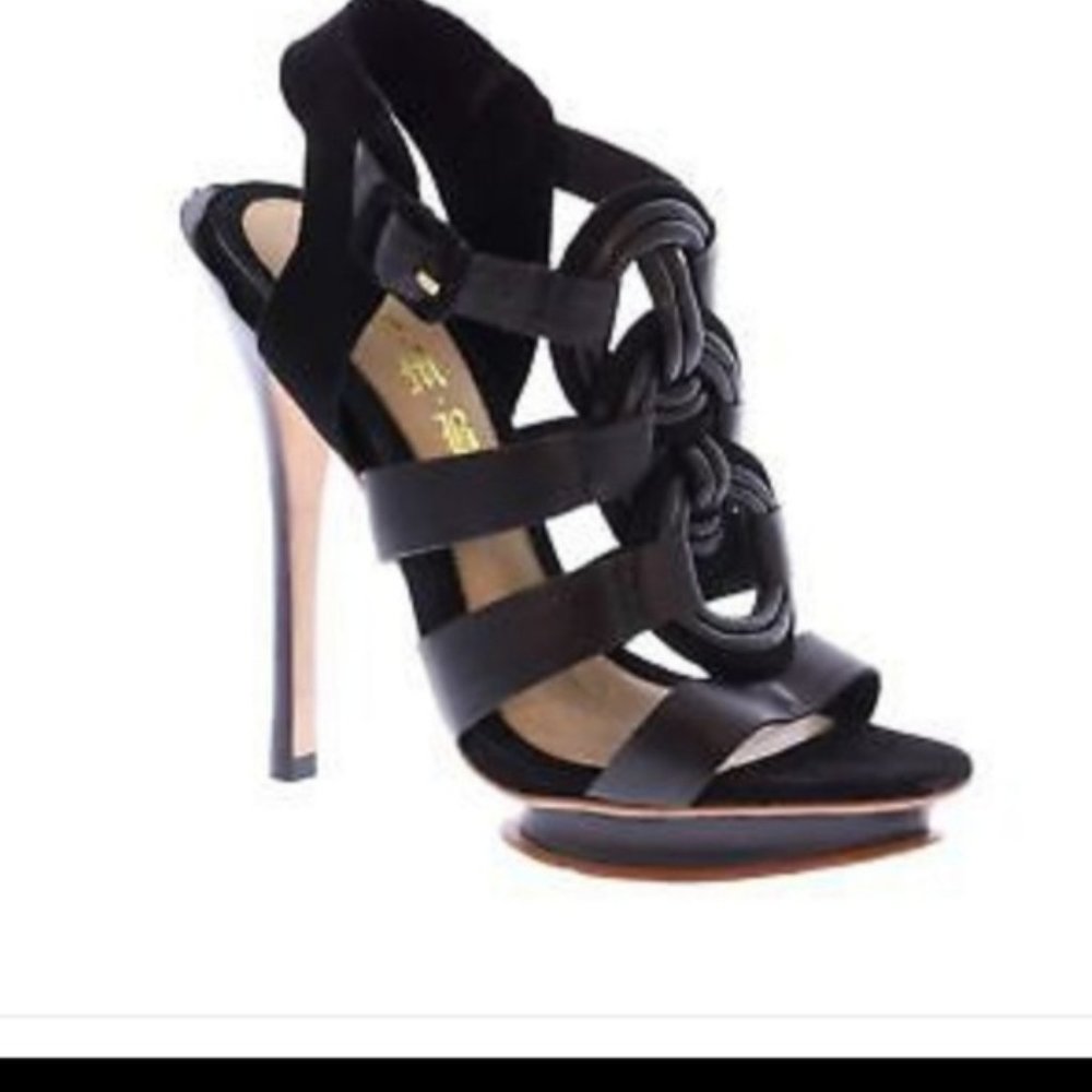 L.A.M.B Black leather  ZED BLKLEA Platform heels Size 10